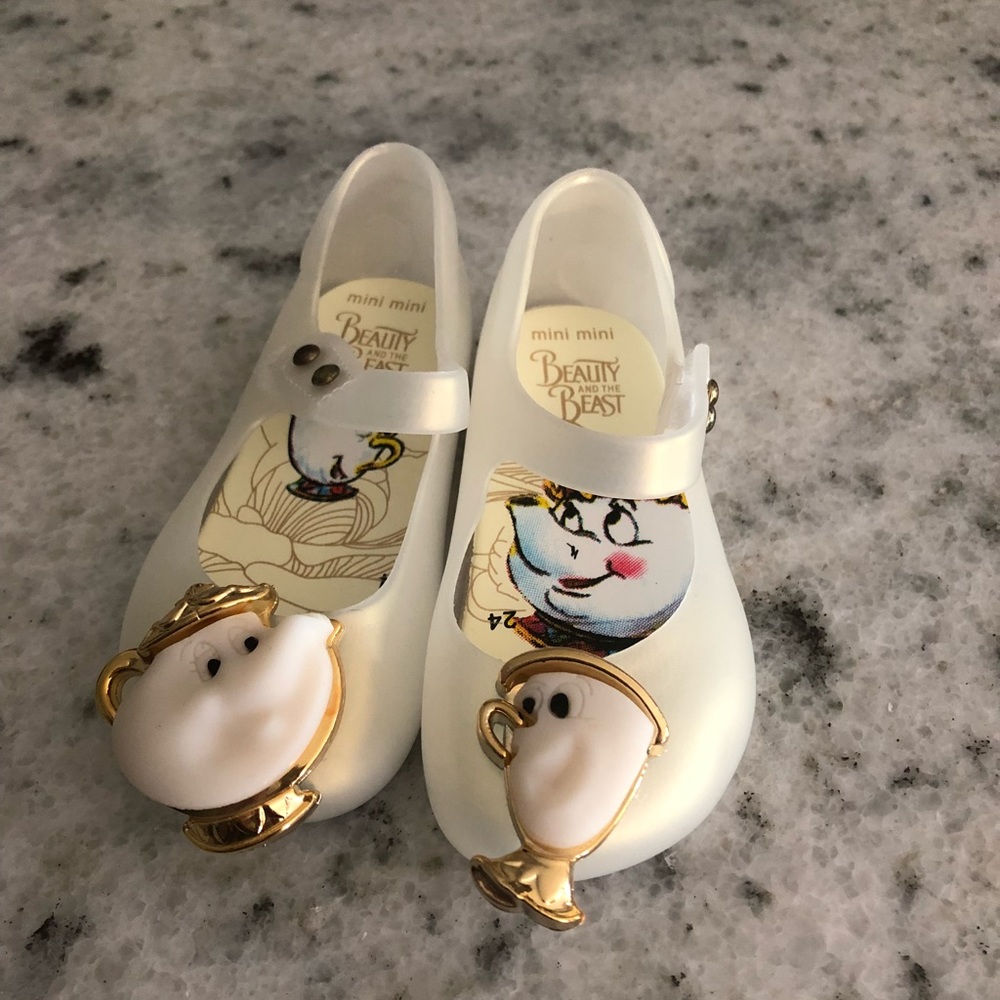 Mini Melissa REMAKES Brand new never worn!!